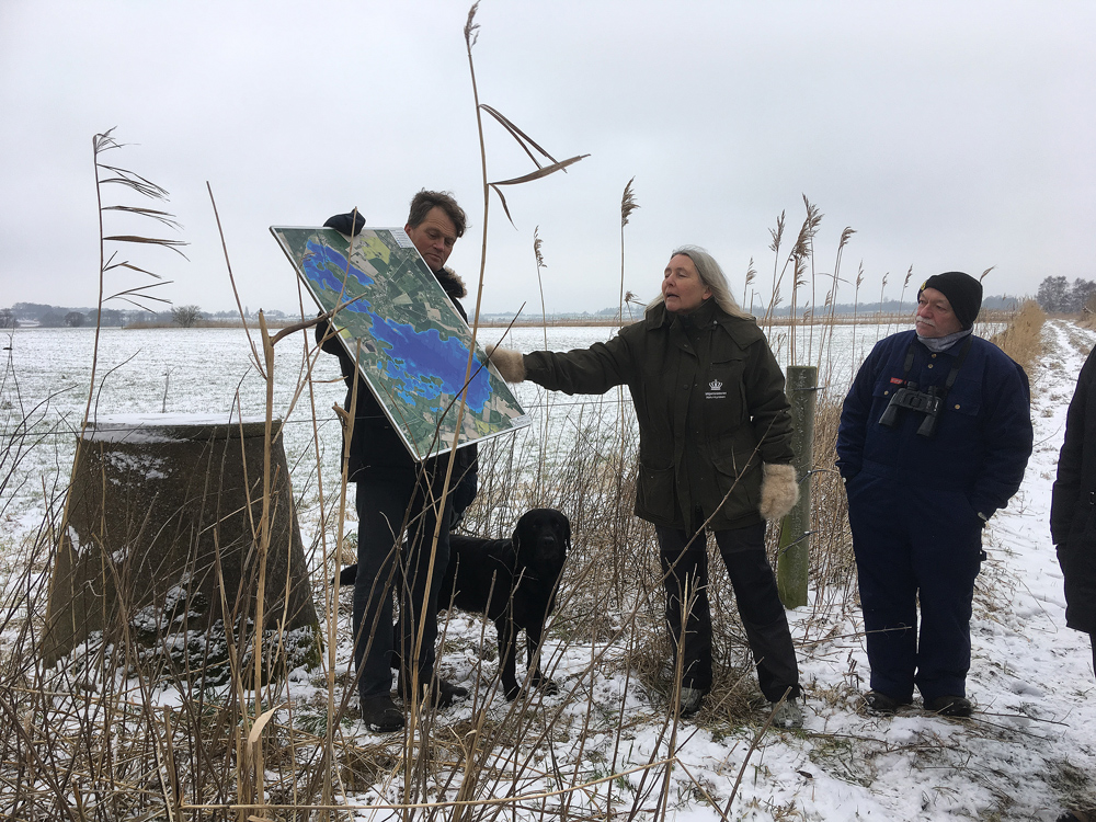 Kaare Larsen og Ida Dahl Nielsen forklarer om Søborg Sø projektet. Foto Lise Nielsen